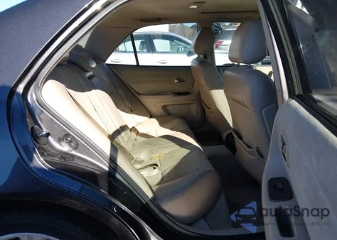 2001 Lexus Is 300 z USA, uszkodzony, nr VIN JTHBD182110005278